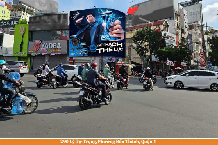 1 bảng quảng cáo ốp tường tại 290 Lý Tự Trọng, Phường Bến Thành, Tp. Hồ Chí Minh (Vòng xoay Phù Đổng)