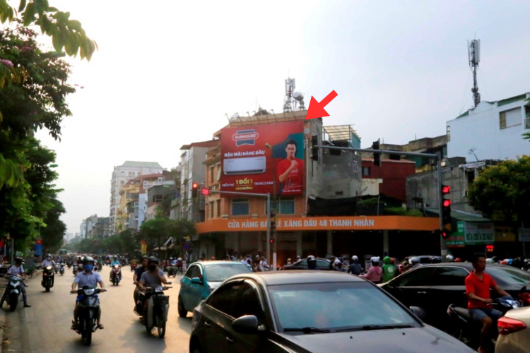 1 Panel Horizontal Wallscape Billboard at 48 Thanh Nhan Street, Hai Ba Trung Ward, Ha Noi City (Gas station)
