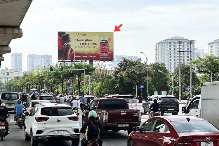 1 Panel Horizontal Unipole Billboard at Ho Tung Mau, Tu Liem Ward, Ha Noi City (Ho Tung Mau - Nguyen Co Thach - Tu Liem Intersection)