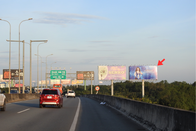 1 Panel Horizontal Unipole Billboard at Long Phuoc, Ho Chi Minh City