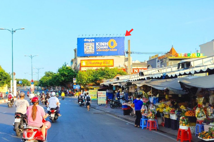 1 Panel Horizontal Wall-mounted Pano Billboard at 418 Le Van Viet, Tang Nhon Phu Ward, Ho Chi Minh City