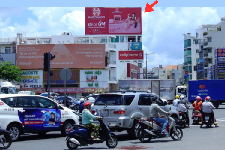 1 Panel Horizontal Wall-mounted Pano Billboard at 589 Le Quang Dinh, Hanh Thong Ward, Ho Chi Minh City