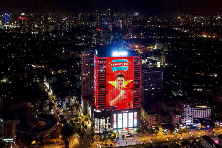 Billboard LED at TNR Tower 54 Nguyen Chi Thanh (Ha Noi City)