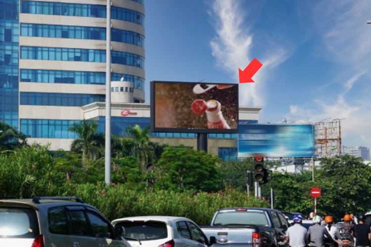 1 Sided Horizontal LED Unipole Billboard at 2R5R+275 Phuong Mai, Dong Da, Ha Noi City