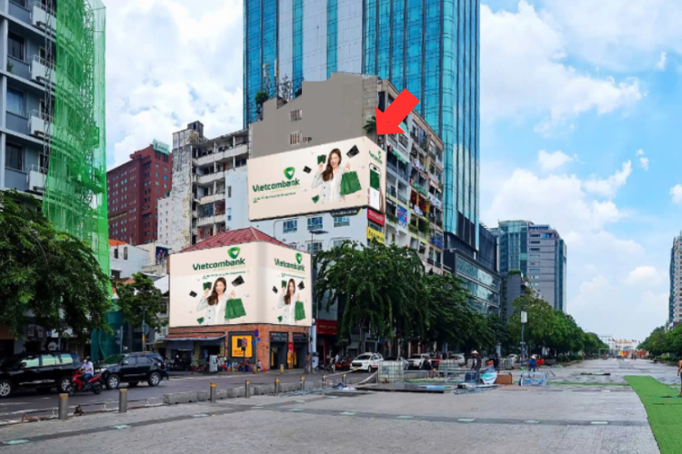1 Panel Horizontal Corner LED Screen Billboard at 44 Nguyen Hue, Sai Gon, Ho Chi Minh City