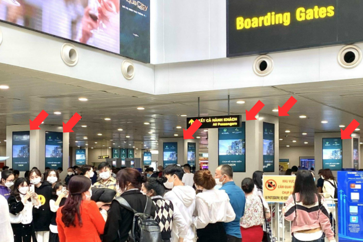 LED Column Cladding - Vertical LED Column Cladding Billboard at Noi Bai International Airport, Noi Bai, Ha Noi City (Security screening area, Wing B, Terminal T1)
