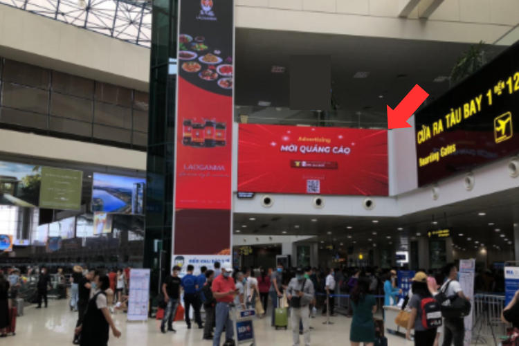IP52-2 Horizontal LED Wall Cladding Billboard at Noi Bai International Airport, Noi Bai, Ha Noi City (Security screening area, Wing B, Level 2, Terminal T1)