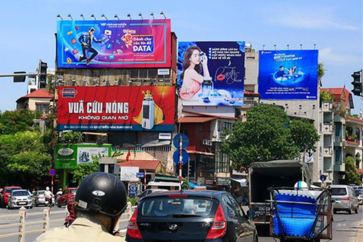 OOH Marketing & How to Create a Standout OOH Campaign