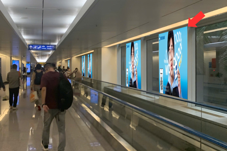 24 Panel Horizontal Airport Lightbox Billboard at Tan Son Nhat International Airport, Tan Son Hoa Ward, Ho Chi Minh City (T2 Station - inside the baggage claim area)