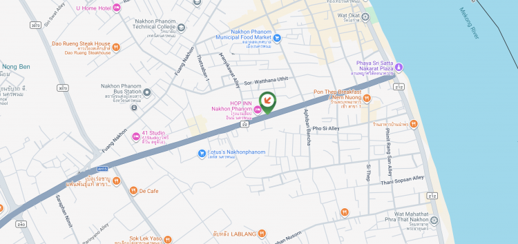 Nittyo Road Night Bazar, Nakhon Phanom