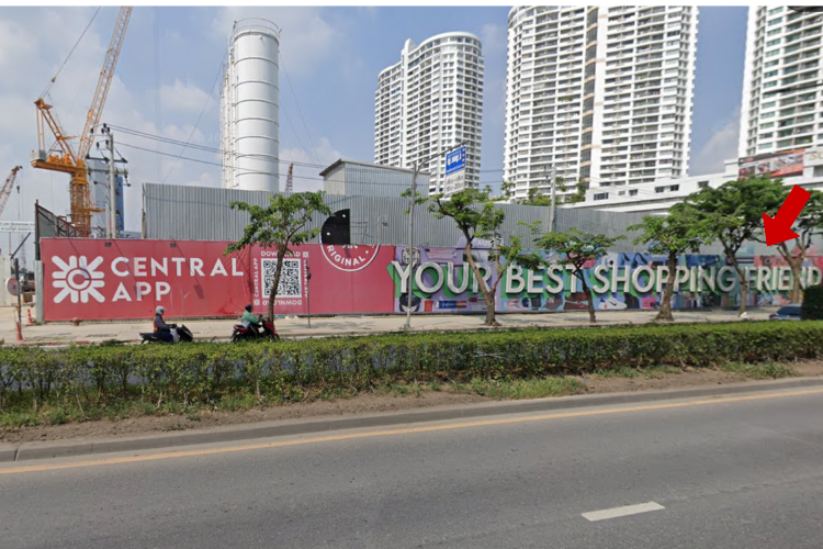 1 Panel Horizontal Static Billboard at Phahonyothin Road, Lat Phrao near the construction site of Central Phahonyothin shopping mall, Bangkok